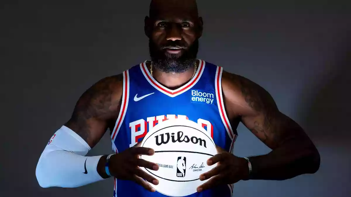 James spielt künftig für die Sixers. (Archivbild) - Bild: Chris Szagola/AP/dpa