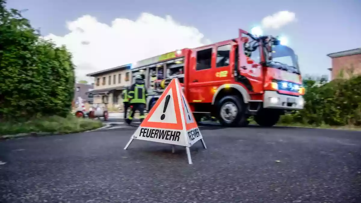 FFW Schwalmtal: Brennende Gasflasche auf der Schillerstraße - Bild: presseportal.de
