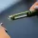 Diabetes ist eine Volkskrankheit, Insulin wird aber an nur wenigen Standorten in Europa produziert (Archivbild) - Bild: Hannes P Albert/dpa/dpa-tmn