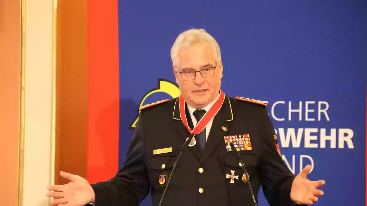 Bevölkerungsschutz, Resilienz und Zusammenarbeit / 73. Delegiertenversammlung des Deutschen Feuerwehrverbandes im Roten Rathaus - Bild: presseportal.de