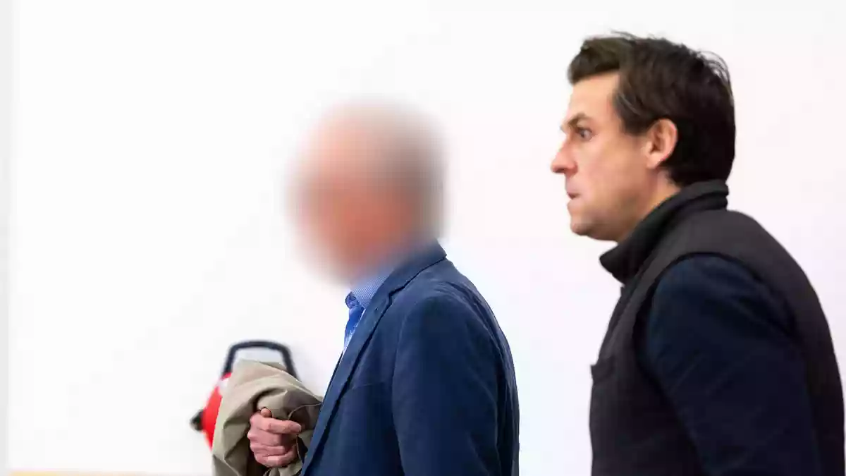 Der frühere Bundestagsabgeordnete Ebbing (links) war im März in Braunschweig verurteilt worden. (Archivbild) - Bild: Michael Matthey/dpa