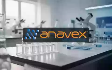 Moderne Laborumgebung mit medizinischen Forschungsgeräten für pharmazeutische Innovationen. - Foto: über boerse-global.de
