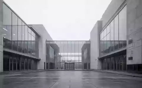 Ein modernes, minimalistisches Regierungsgebäude in Kopenhagen unter einem grauen Himmel. - Foto: über boerse-global.de