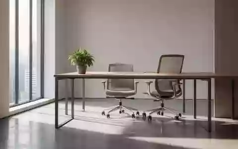 Ein minimalistischer und heller Büroraum mit einem leeren Schreibtisch und einer Pflanze bei natürlichem Licht. - Foto: über boerse-global.de