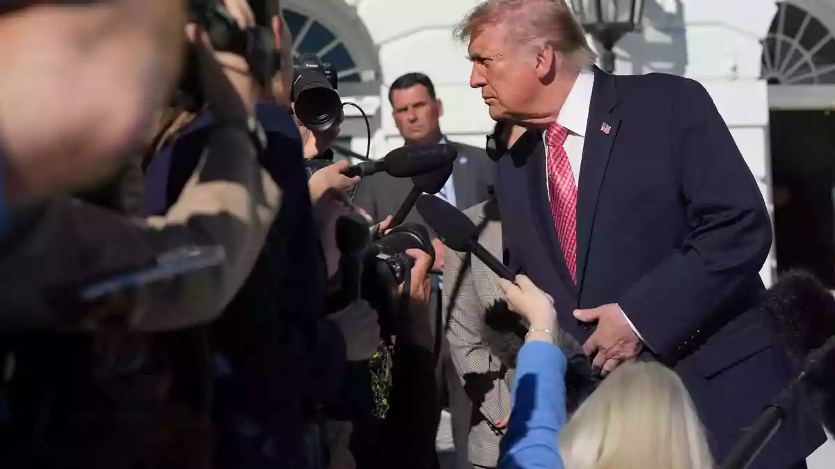 Trump teilt erneut gegen die Ukraine aus. - Bild: Alex Brandon/AP/dpa