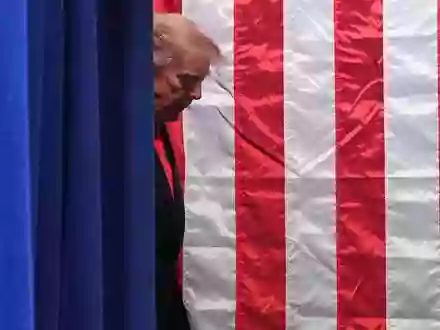 Wie geht es den USA unter Präsident Trump? (Archivbild) - Foto: Alex Brandon/AP/dpa