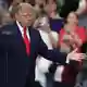 Trump lobt bei seinen Wahlkampfauftritten im Land oft seine eigene Politik - doch viele Menschen machen ihn für hohe Lebenshaltungskosten verantwortlich. (Archivbild) - Bild: Lindsey Wasson/AP/dpa