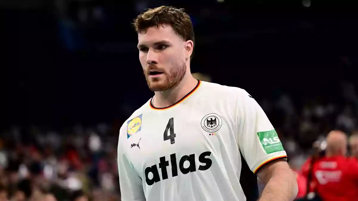 Johannes Golla bleibt Kapitän der deutschen Handball-Nationalmannschaft. (Archivbild) - Bild: Sina Schuldt/dpa