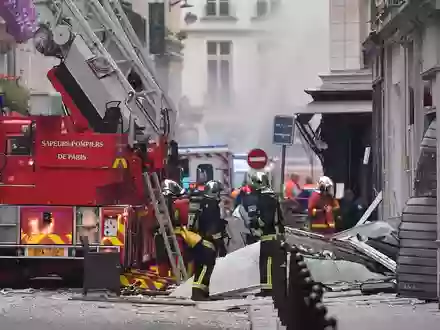 Die verheerende Explosion in der Rue de Trévise wird vor Gericht aufgearbeitet. (Archivbild) - Foto: Chen Yichen/XinHua/dpa