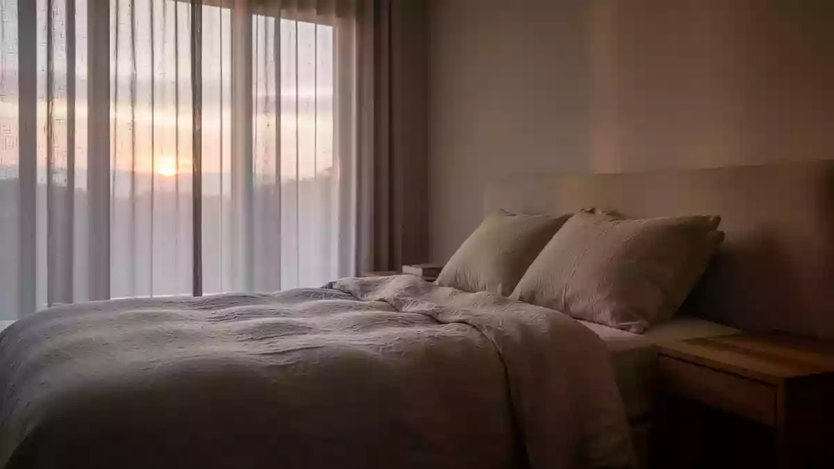 Innere Uhr und Erholung: Was Arbeit, Urlaub und Schlaf beeinflusst