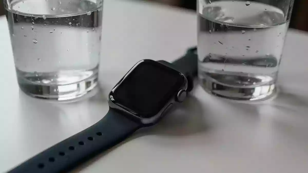 Final Porta: Leichter On-Ear-Kopfhörer mit Drahtbügel vorgestellt