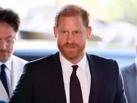 Prinz Harry will den Zwist mit seinem Vater und seinem Bruder beenden. (Archivfoto) - Foto: Jordan Pettitt/PA Wire/dpa