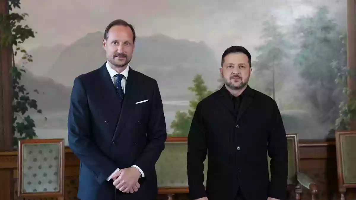 Zuvor war Selenskyj zur Audienz bei Norwegens König Haakon VIII.  - Bild: Ole Berg-Rusten/NTB/dpa