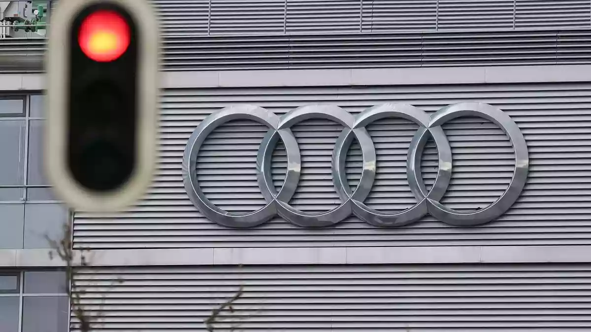 Audi tritt auch bei seinen Sponsoring-Ausgaben auf die Bremse. (Archivbild) - Bild: Daniel Löb/dpa