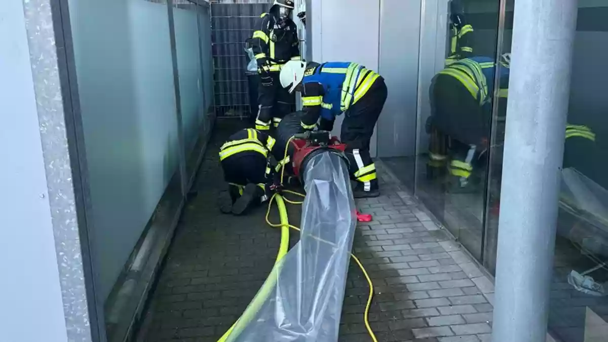 FW-KLE: Gebäudebrand in Hasselt: Drei Personen aus Wohn- und Geschäftshaus gerettet - Bild: presseportal.de