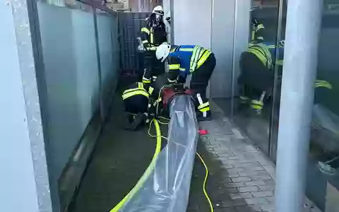 FW-KLE: Gebäudebrand in Hasselt: Drei Personen aus Wohn- und Geschäftshaus gerettet - Foto: presseportal.de