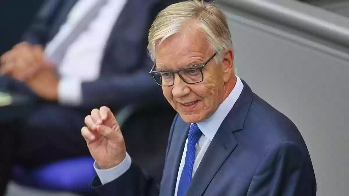Bartsch macht Klingbeil für Tabaksteuer-Panne verantwortlich
