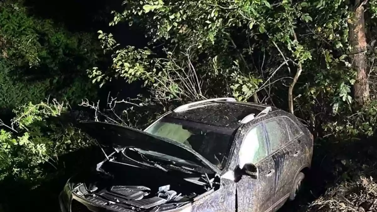 POL-REK: 261021-2: Autofahrer bei Verkehrsunfall leicht verletzt - Bild: presseportal.de