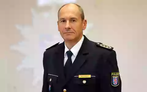POL-OH: Erneuter Zeugenaufruf nach Angriffen auf Polizeikräfte in Bad Hersfeld - Polizeipräsident verurteilt Gewalt - Foto: presseportal.de