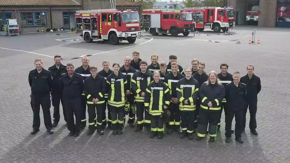 Feuerwehr Goch: 160stündige Grundausbildung beendet - Bild: presseportal.de