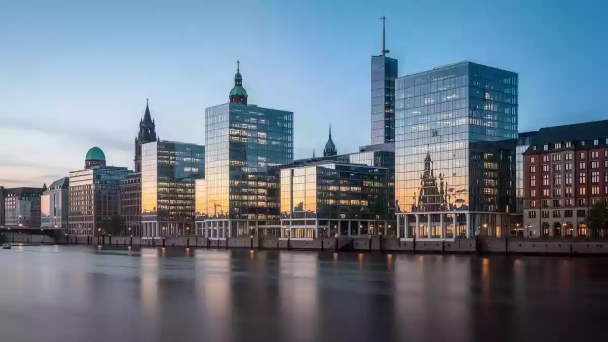 Hamburgs Datenschutzaufsicht übernimmt ab 2027 die KI-Marktüberwachung