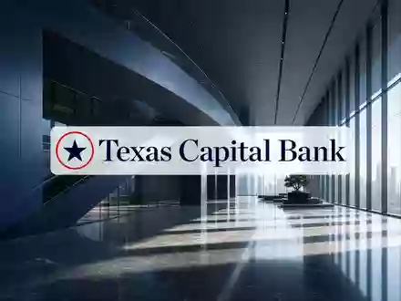 Modernes Bankinterieur in atmosphärischer Beleuchtung als Symbol für Finanzdienstleistungen und Ertragswachstum. - Foto: über boerse-global.de
