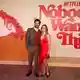 Adam Brody (l) und Kristen Bell sind die Hauptdarsteller in «Nobody Wants This». (Archivbild) - Bild: Chris Pizzello/Invision/dpa