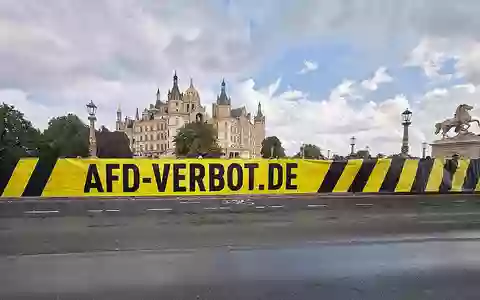 Demo für AfD-Verbot vor dem Landtag von Mecklenburg-Vorpommern (Archiv) - Foto: via dts Nachrichtenagentur