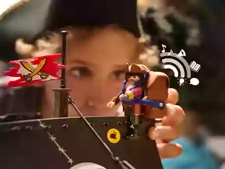Drei von vier Eltern wünschen sich kreatives Spiel ohne Bildschirm: Playmobil hi! nutzt Technologie als Kreativitätsbooster - Foto: presseportal.de