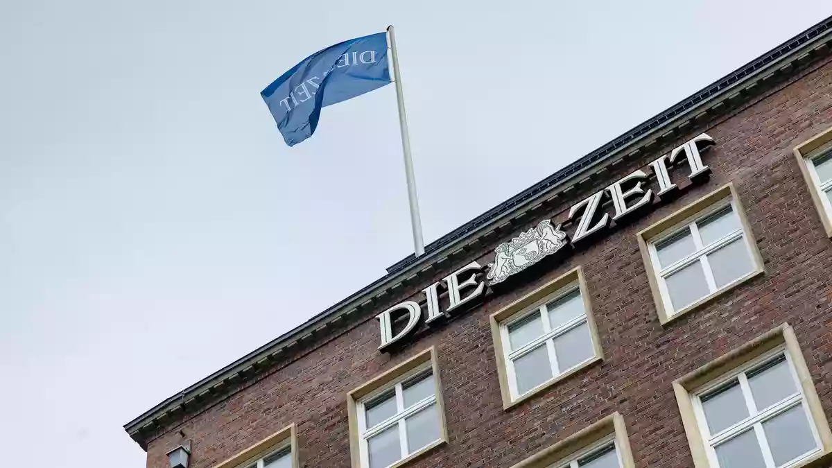 Das Landgericht will die bei einer «Zeit»-Journalistin sichergestellten Interview-Aufnahmen derzeit nicht anrühren. (Archivbild) - Bild: Ulrich Perrey/dpa