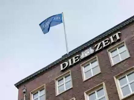 Das Landgericht will die bei einer «Zeit»-Journalistin sichergestellten Interview-Aufnahmen derzeit nicht anrühren. (Archivbild) - Foto: Ulrich Perrey/dpa