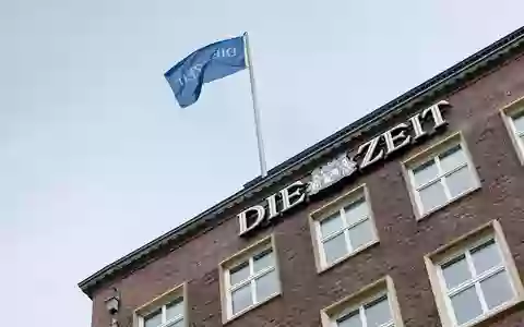 Das Landgericht will die bei einer «Zeit»-Journalistin sichergestellten Interview-Aufnahmen derzeit nicht anrühren. (Archivbild) - Foto: Ulrich Perrey/dpa
