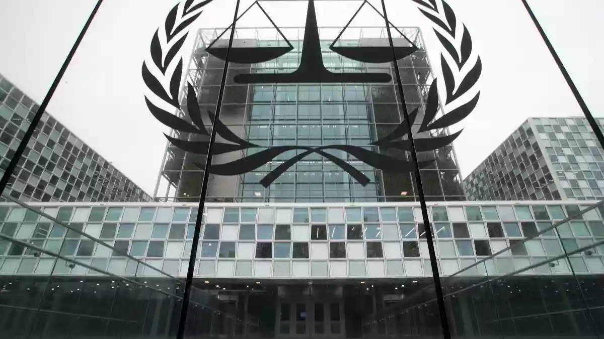 Der Internationale Strafgerichtshof verfolgt schwerste Verbrechen. (Symbolbild)  - Bild: Peter Dejong/AP/dpa
