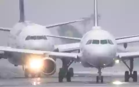 Bei der Lufthansa-Tochter City Airlines haben Kabinenbeschäftigte künftig die Wahl zwischen einer betrieblichen Altersvorsorge und einer Sofortauszahlung. (Symbolbild)  - Foto: Boris Roessler/dpa