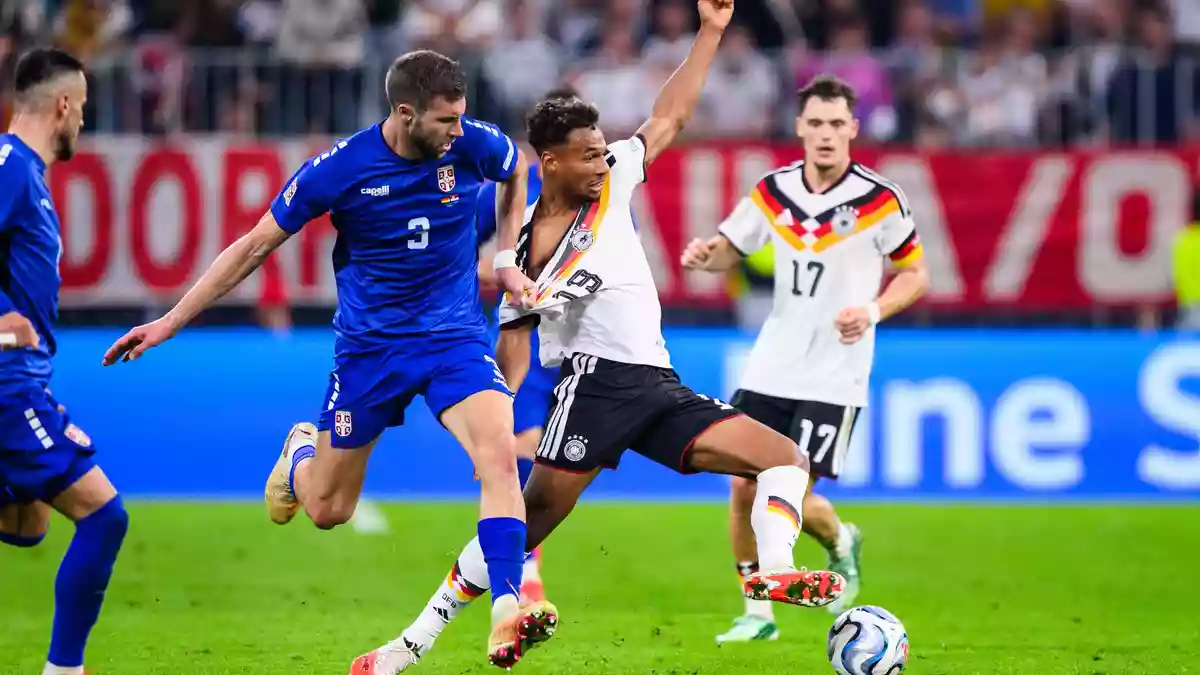 Auslöser der Sanktionen waren rassistische und diskriminierende Vorfälle bei den jüngsten Nations-League-Partien. (Archivbild) - Bild: Tom Weller/dpa