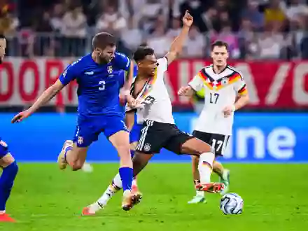 Auslöser der Sanktionen waren rassistische und diskriminierende Vorfälle bei den jüngsten Nations-League-Partien. (Archivbild) - Foto: Tom Weller/dpa