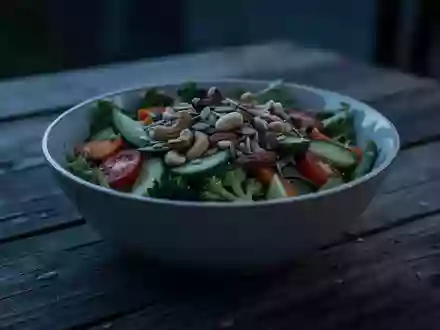 Symbolbild: SchĂĽssel mit frischem Salat - Foto: ĂĽber boerse-global.de