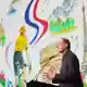 Tour-Chef Christian Prudhomme präsentiert die Strecke für 2027. - Bild: Thibault Camus/AP/dpa