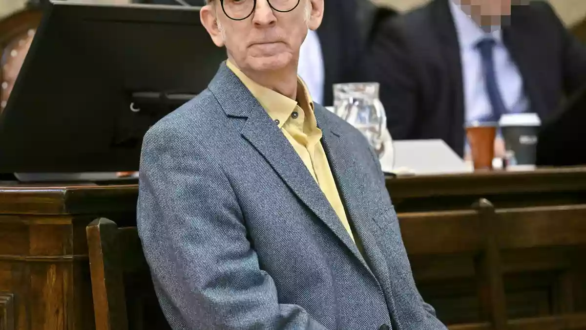Kabarettist Günther Paal ist in dem Prozess einer von insgesamt drei Angeklagten. - Bild: Hans Klaus Techt/APA/dpa