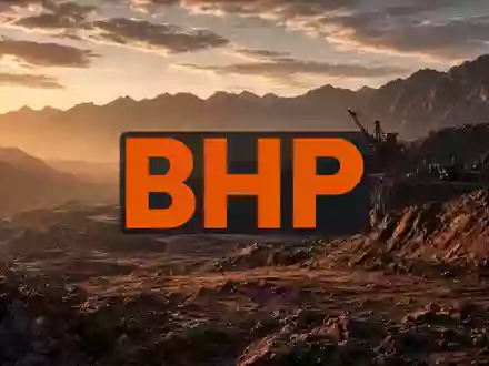 Industrielle Kupfermine in einer weitläufigen Berglandschaft bei Sonnenuntergang. - Foto: über boerse-global.de