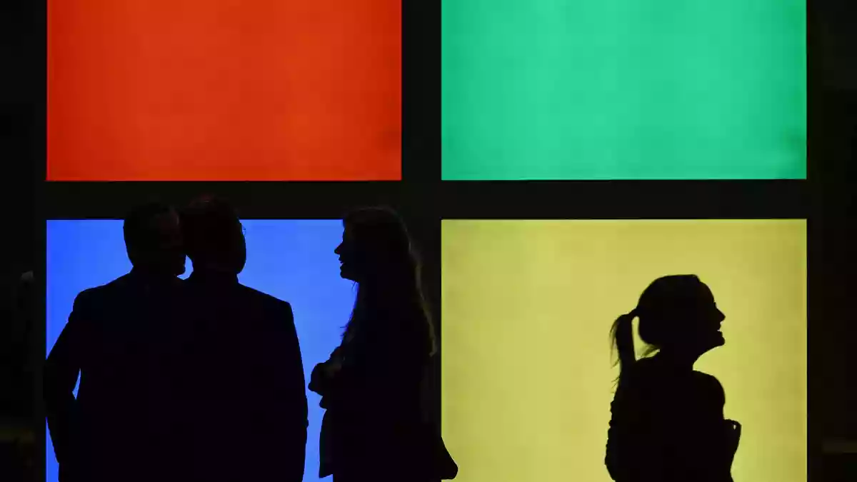 Rund 5.000 Besucherinnen und Besucher kamen zu dem Microsoft-Event. - Bild: Oliver Berg/dpa