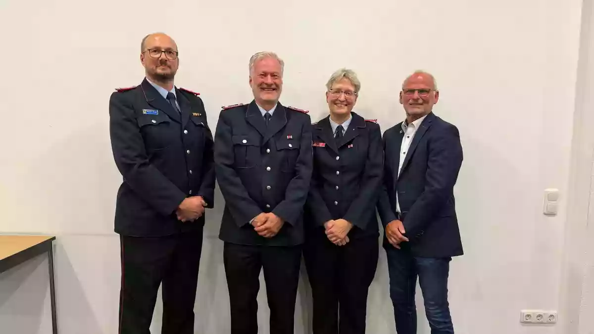 FW Flotwedel: Personelle Wechsel und Verabschiedungen im Gemeindekommando der Feuerwehr Flotwedel - Bild: presseportal.de