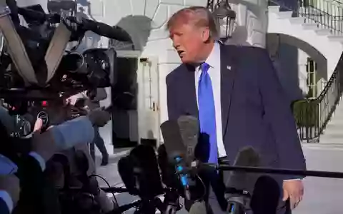 Trump behauptet, Musk habe die Starlink-Drosselung rückgängig gemacht. - Foto: J. Scott Applewhite/AP/dpa