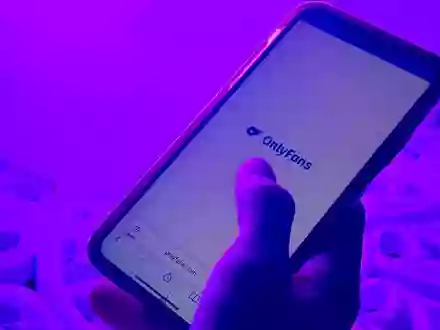 OnlyFans wird vor allem für erotische Inhalte genutzt. (Symbolbild) - Foto: Alicia Windzio/dpa