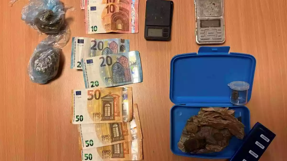 POL-HA: Schwerpunktdienst reagiert auf Hinweise aufmerksamer Anwohner - Mutmaßliche Drogenhändler auf Spielplatz gestellt - Bild: presseportal.de
