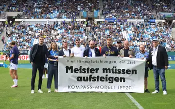 Der Deutsche Fußball-Bund favorisiert das sogenannte Kompass-Modell, mit dem eine Regionalliga-Reform bewältigt werden soll. (Archivbild) - Foto: Fabian Kleer/dpa