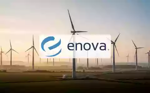 Moderne Windkraftanlage bei Sonnenaufgang als Symbol für wirtschaftliches Wachstum und Erneuerbare Energien. - Foto: über boerse-global.de