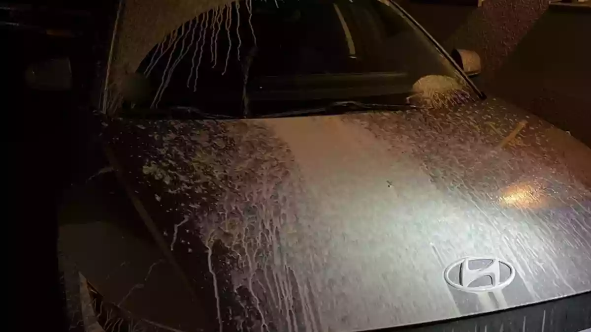 POL-DU: Vierlinden: Unbekannte schütten Farbe von einer Brücke - Bild: presseportal.de