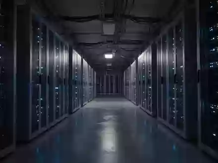 Dunkler Serverraum mit metallischen Schränken und blauem Licht in einer modernen Industrieumgebung. - Foto: über boerse-global.de