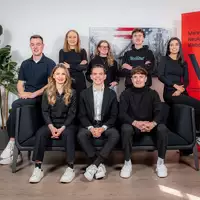 Echte Einblicke statt Floskeln: Simon Wachtler und das Team von Evvvolution wissen, wie Arbeitgeber heute die richtigen Menschen erreichen - Foto: presseportal.de